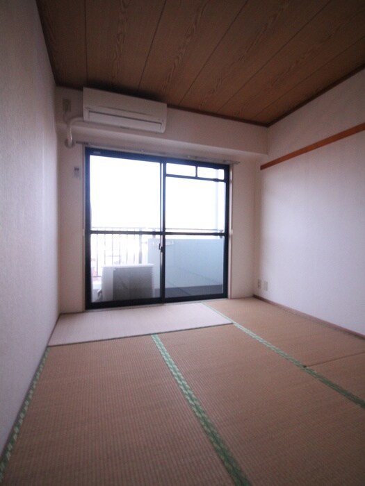 物件内観写真9　(居室)