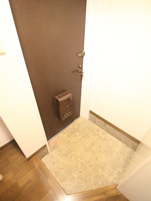 物件内観写真17　(玄関)