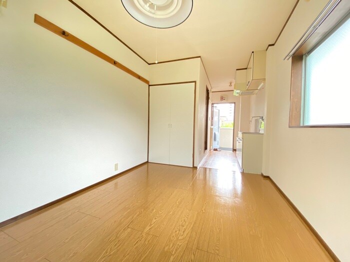 物件内観写真8　(居室)