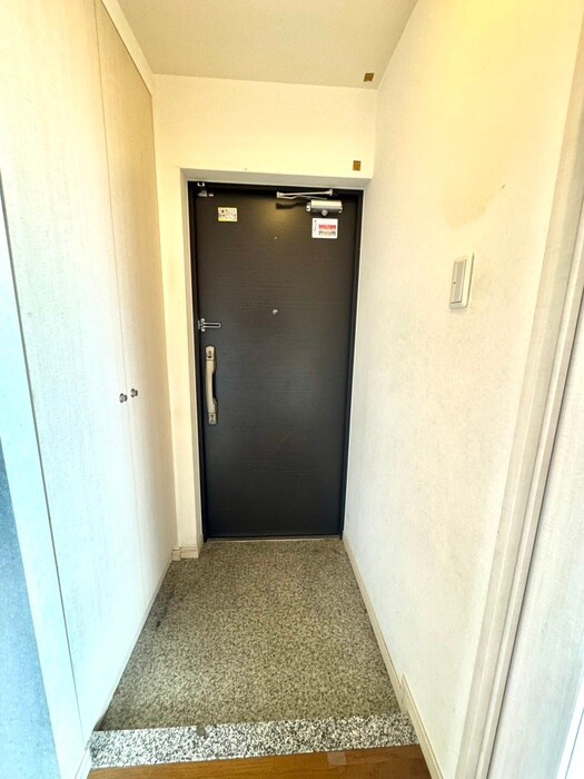 物件内観写真15　(玄関)