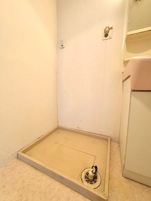 物件内観写真20　(洗濯機置場)