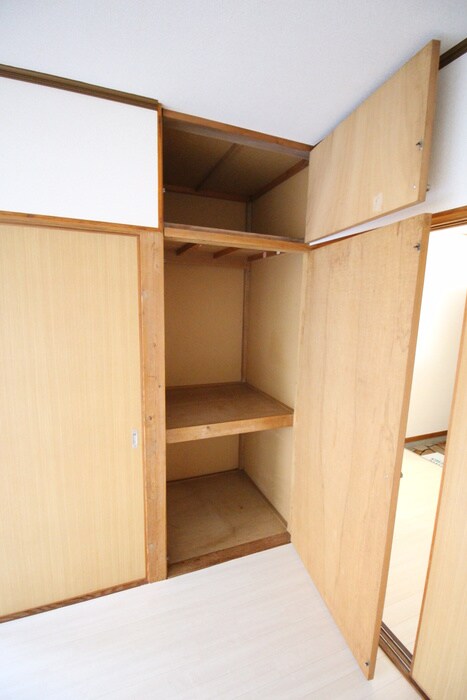 物件内観写真12　(収納)