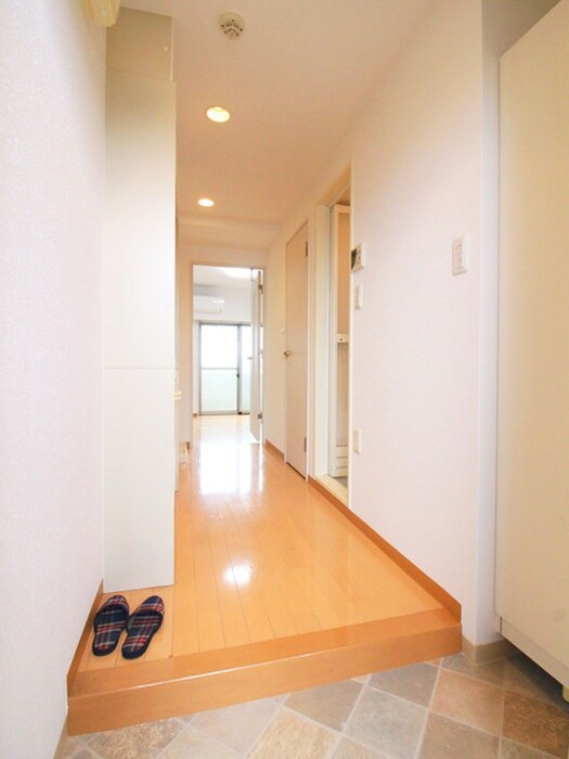 物件内観写真7　(玄関)