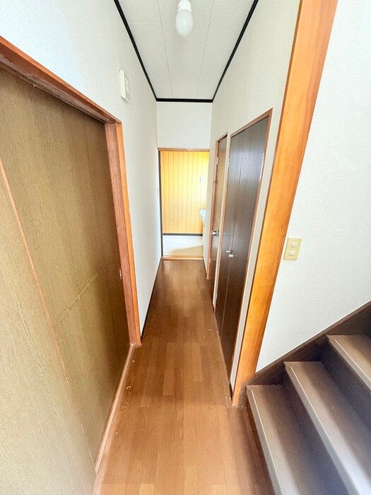 物件内観写真17　(廊下)