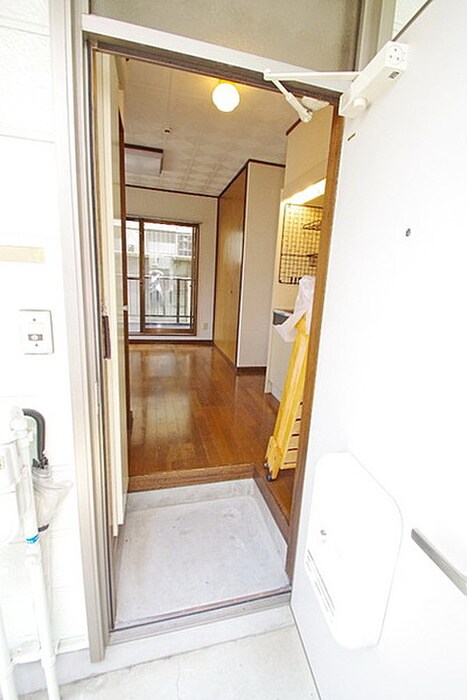 物件内観写真17　(玄関)