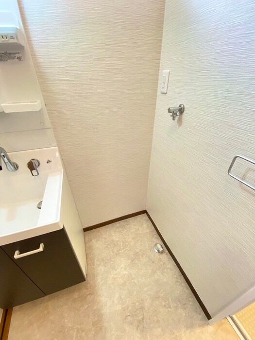 物件内観写真18　(洗濯機置場)