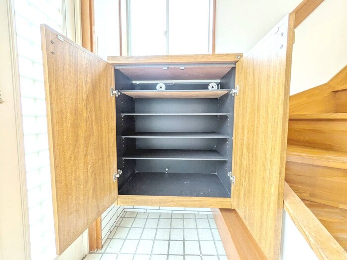 物件内観写真21　(靴箱)
