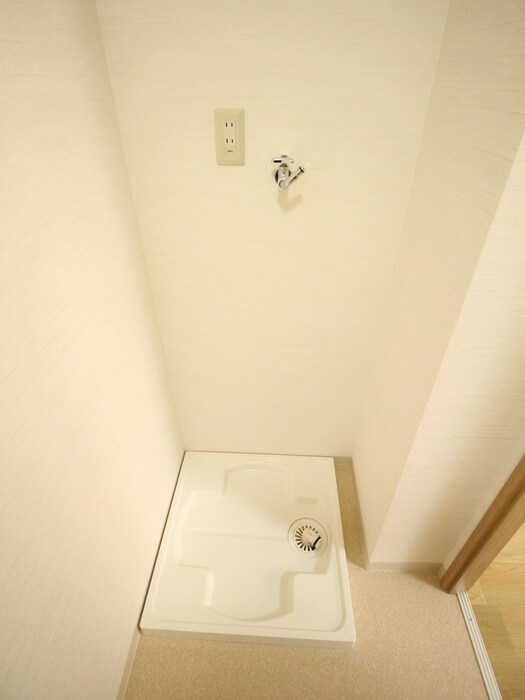 物件内観写真9　(洗濯機置場)