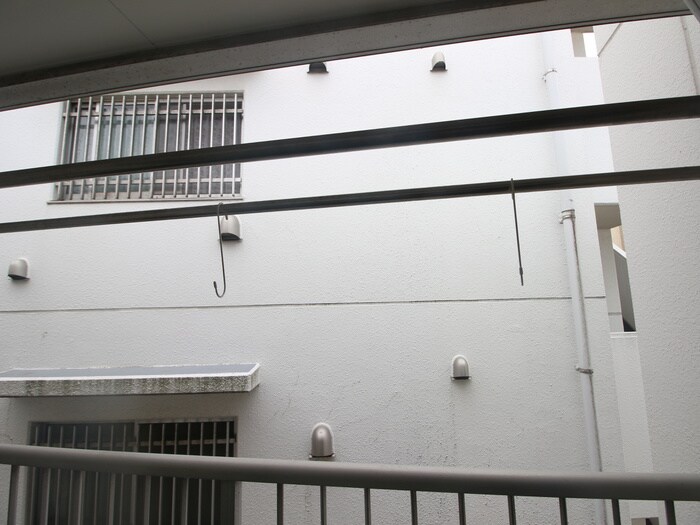 物件内観写真16　(室内からの展望)