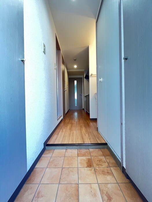 物件内観写真15　(廊下)