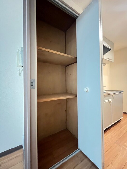 物件内観写真22　(収納)