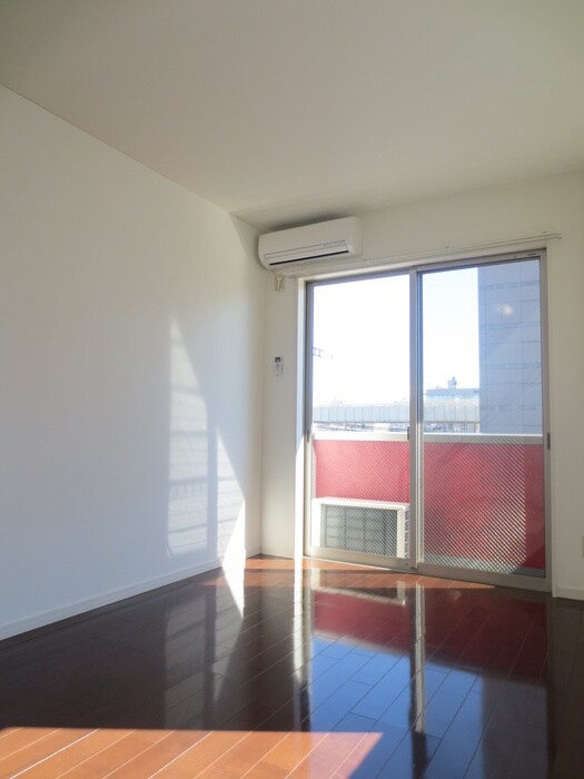 物件内観写真9　(室内からの展望)