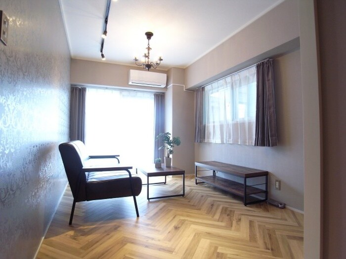 物件内観写真16　(室内からの展望)