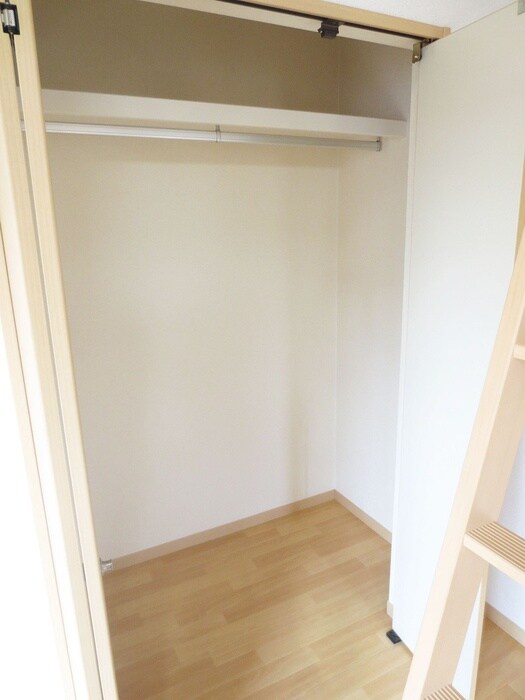 物件内観写真12　(収納)