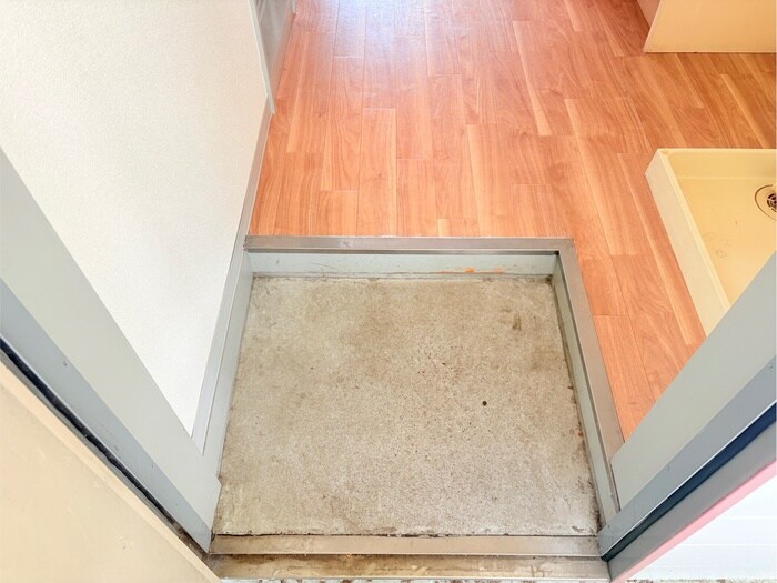 物件内観写真15　(玄関)