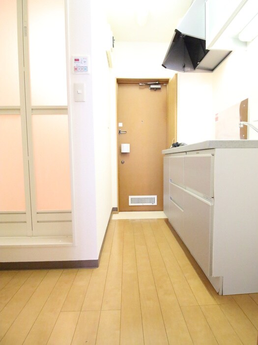 物件内観写真20　(廊下)