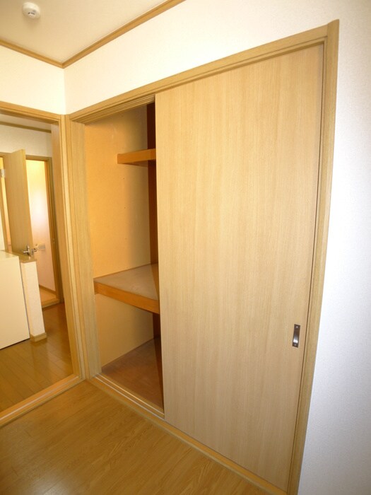 物件内観写真10　(収納)