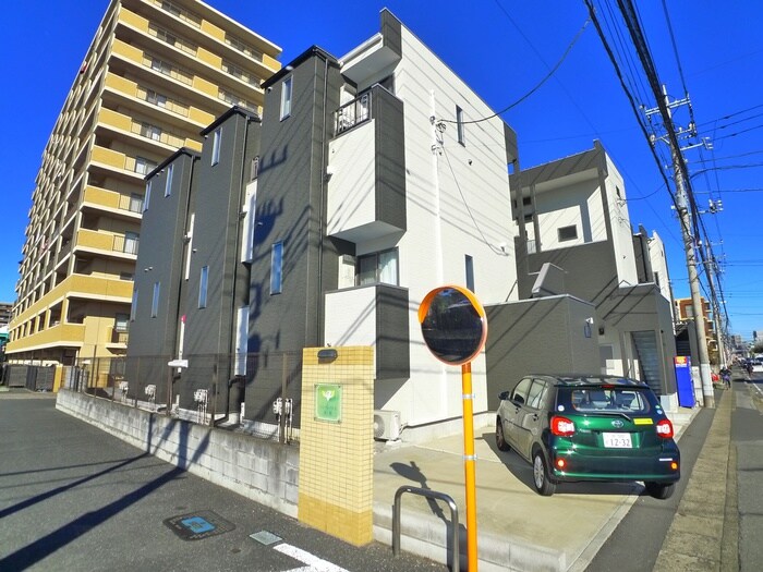 物件外観写真3　(周辺環境)