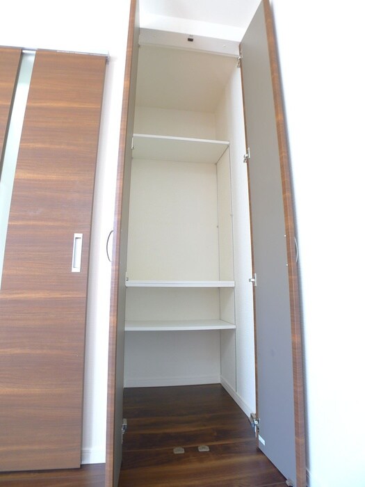 物件内観写真13　(収納)