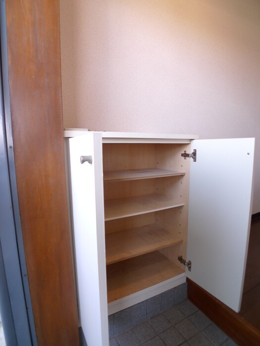 物件内観写真16　(靴箱)