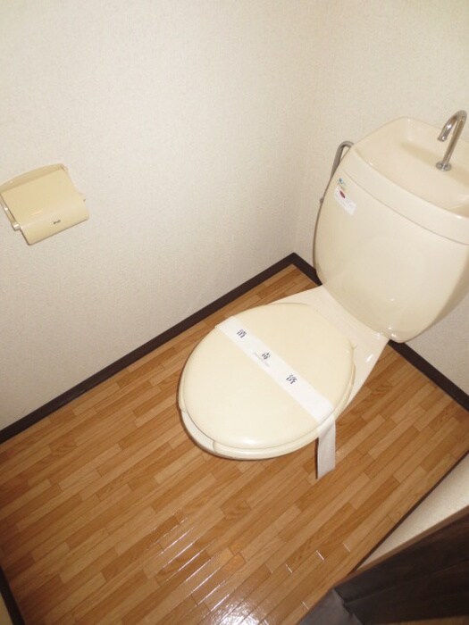 物件内観写真12　(トイレ)