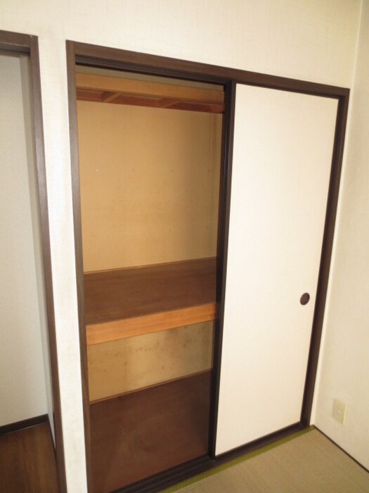 物件内観写真15　(収納)