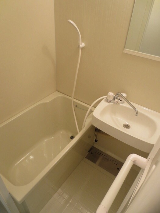 物件内観写真12　(バス／シャワールーム等)