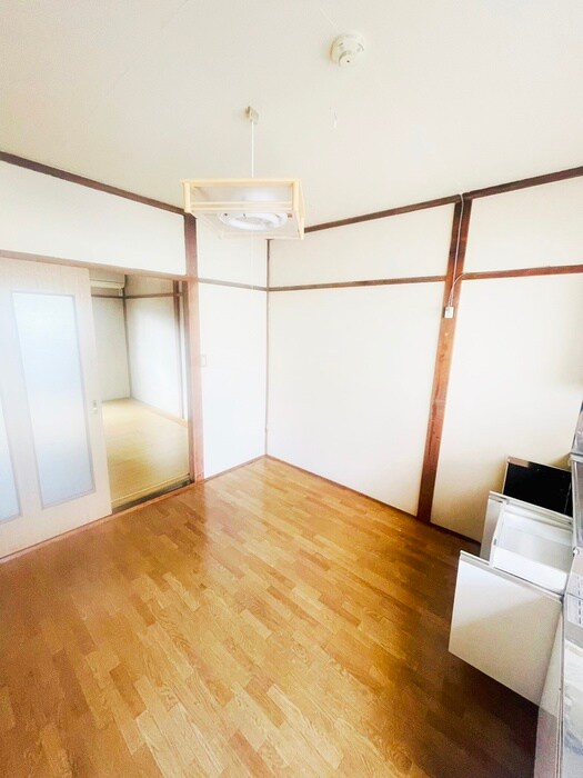 物件内観写真10　(居室)