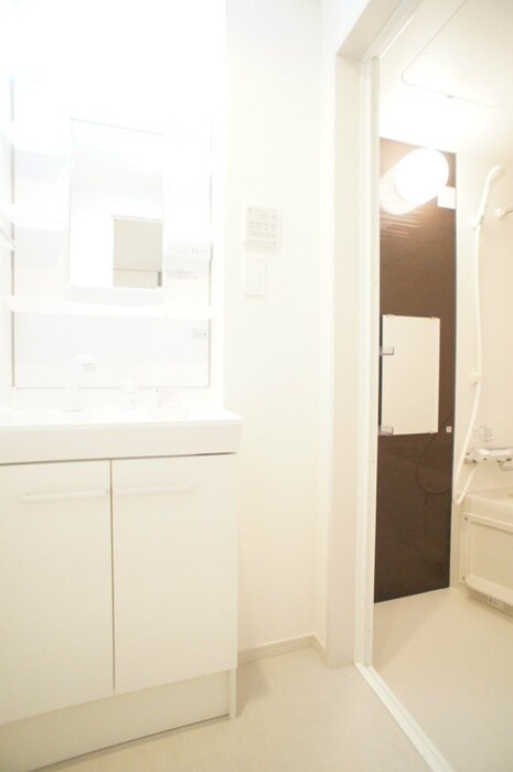 物件内観写真11　(洗面)