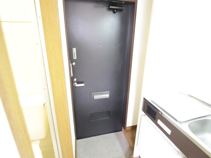 物件内観写真14　(玄関)