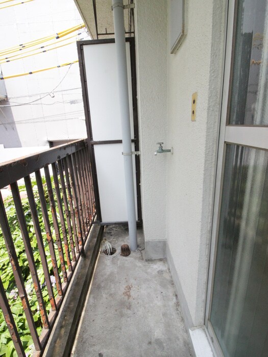 物件内観写真11　(洗濯機置場)