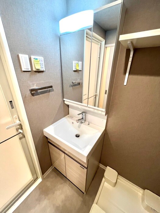 物件内観写真11　(洗面)