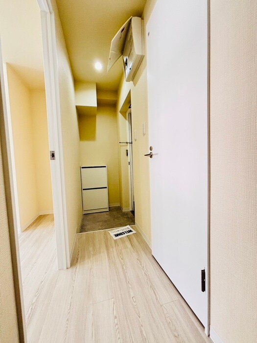 物件内観写真10　(玄関)