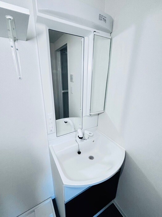 物件内観写真11　(洗面)