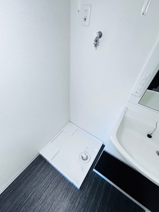 物件内観写真12　(洗濯機置場)