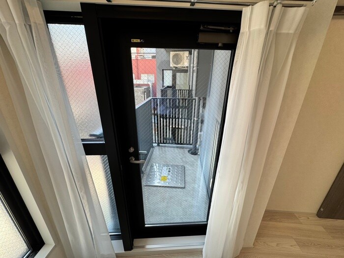 物件内観写真15　(室内からの展望)