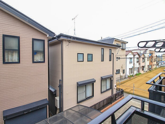 物件内観写真7　(室内からの展望)