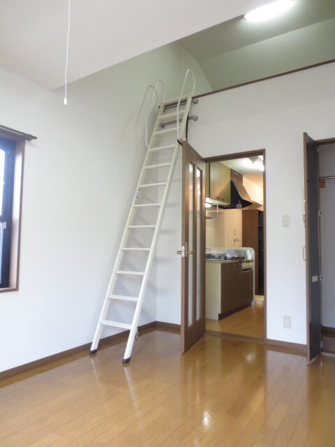 物件内観写真8　(居室)