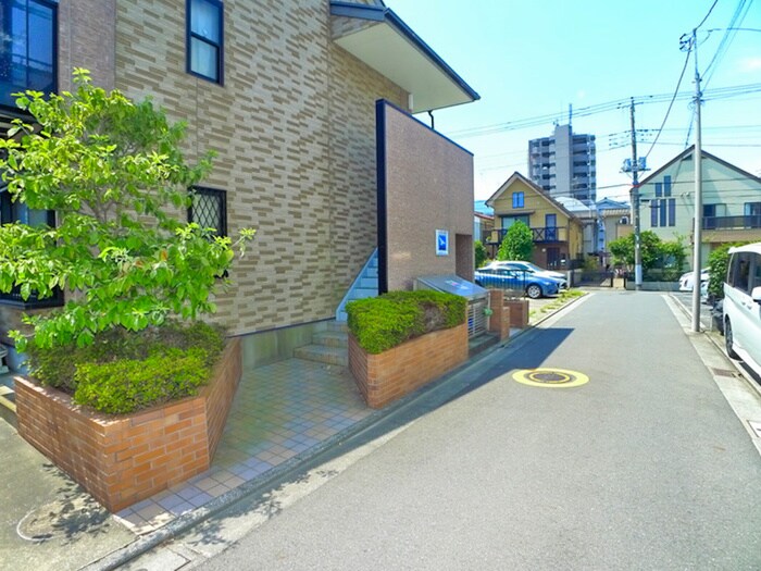 物件外観写真6　(周辺環境)