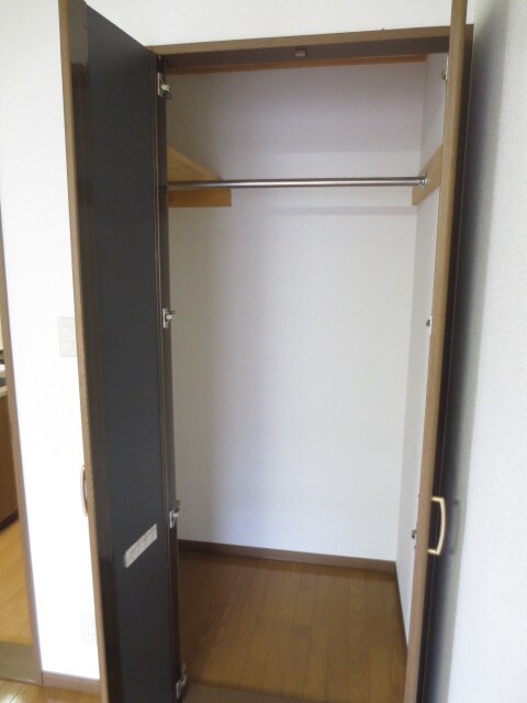 物件内観写真10　(収納)