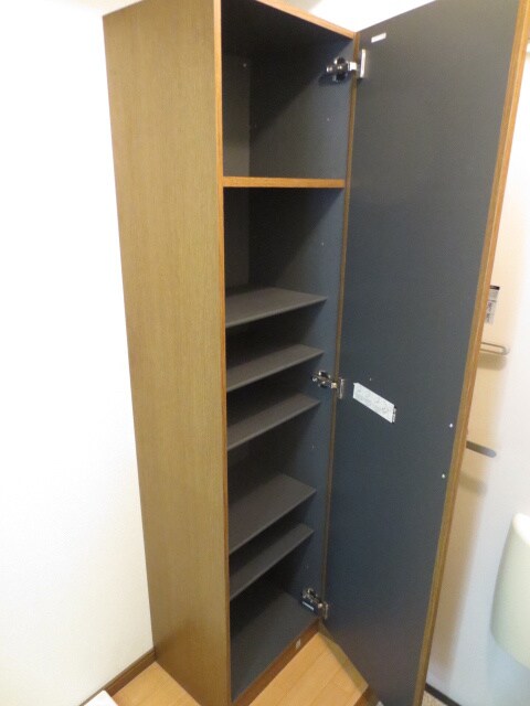 物件内観写真16　(靴箱)