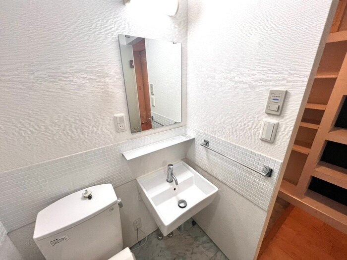 物件内観写真12　(洗面)