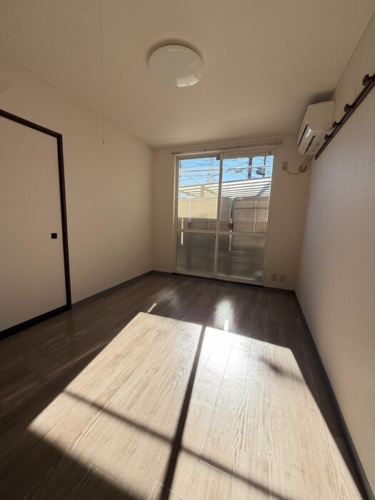 物件内観写真6　(居室)