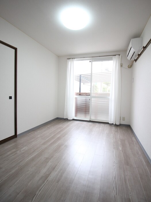 物件内観写真6　(居室)