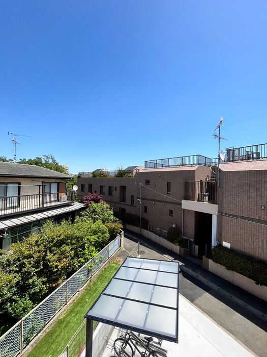 物件内観写真16　(室内からの展望)