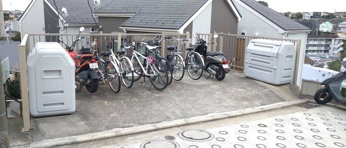 物件外観写真3　(駐輪場)