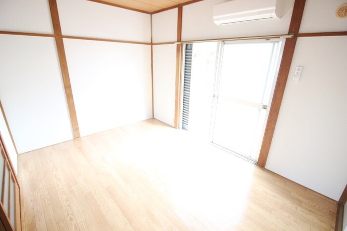 物件内観写真8　(居室)