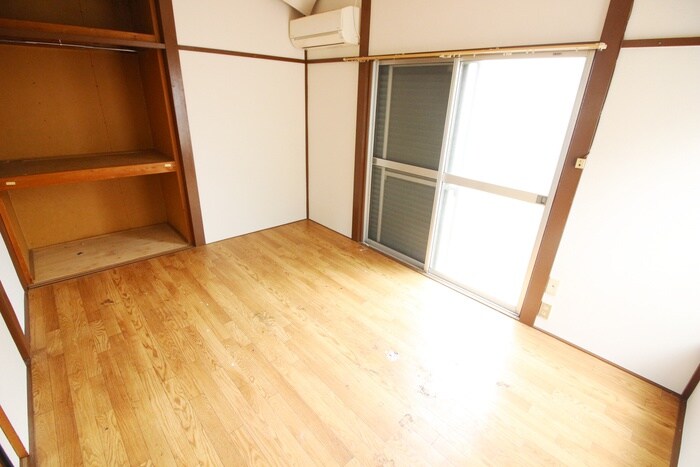 物件内観写真8　(居室)