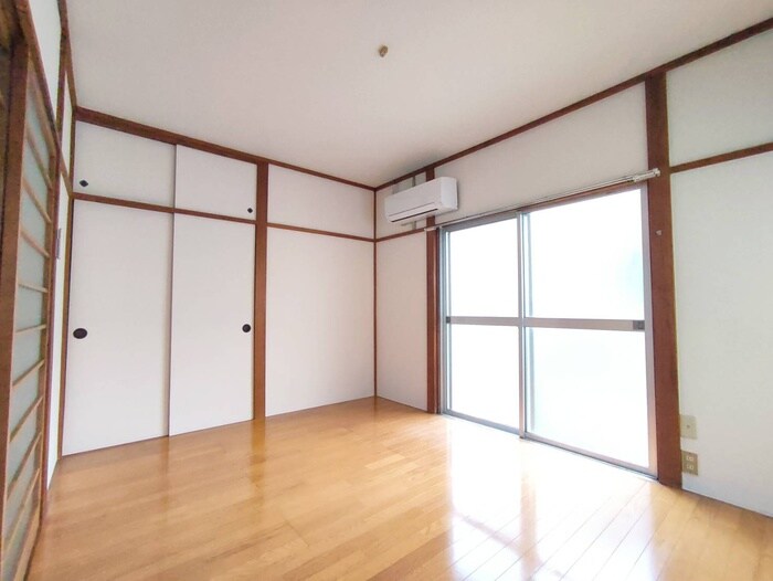 物件内観写真8　(居室)