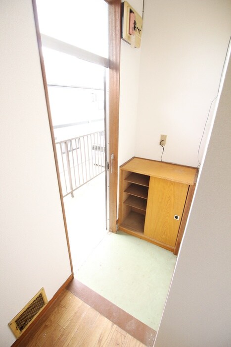 物件内観写真17　(玄関)